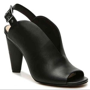 Black Center slip sandal. Like new! Worn for 1 hr